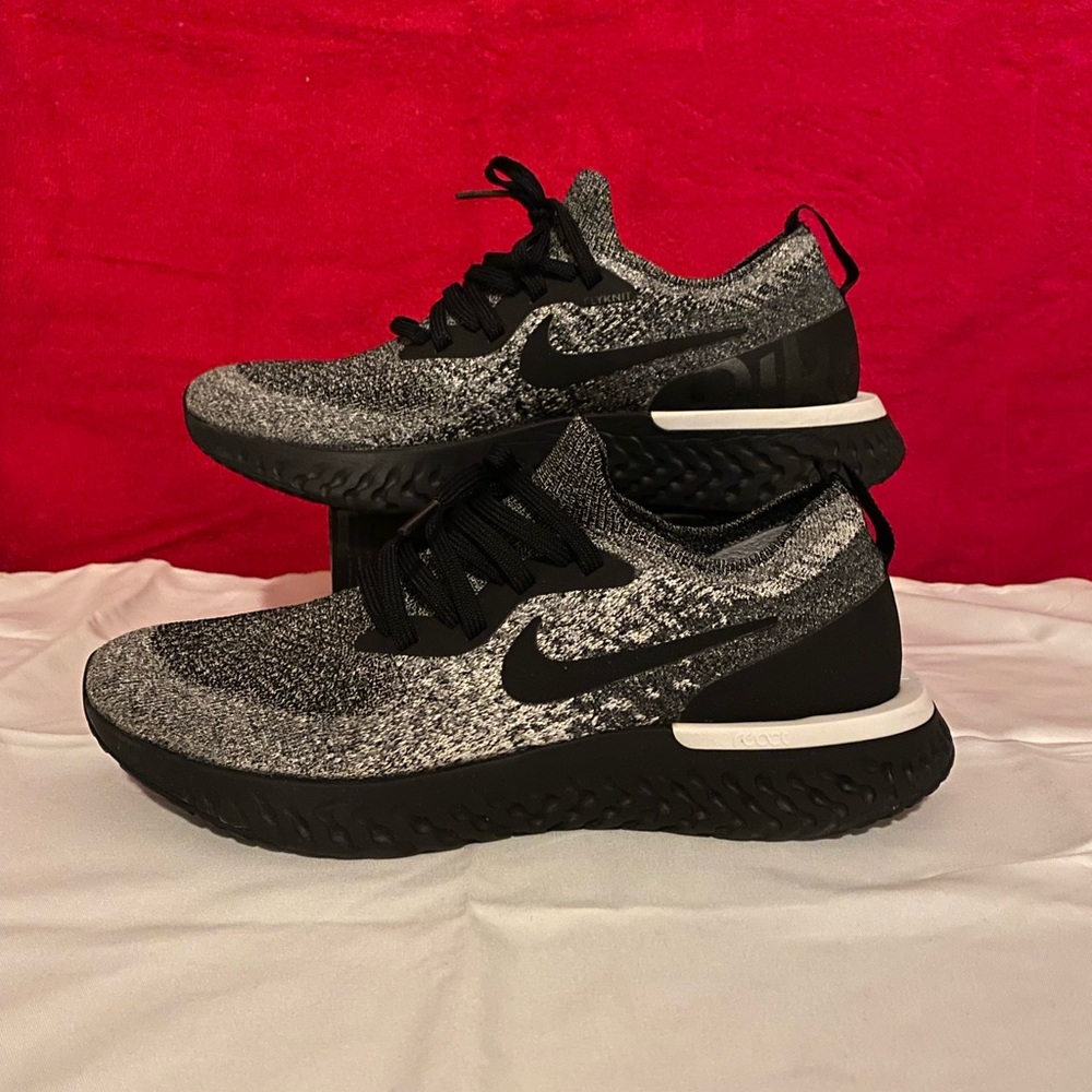 Nike Epic React Flyknit Size 8 Men